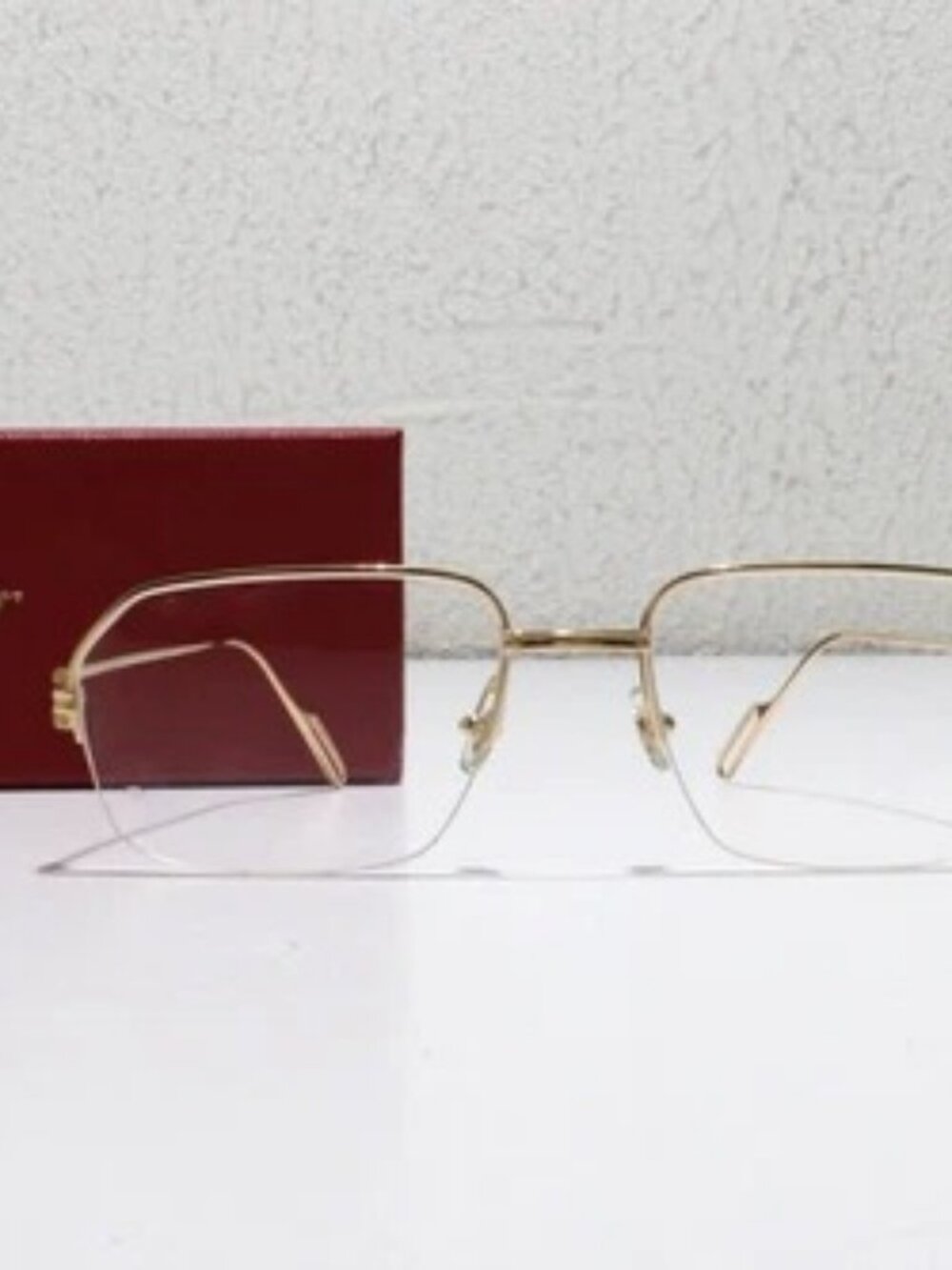 Cartier[CT0114O] Gold-Rimmed Eyeglasses